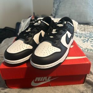 Nike Kids Shoes Black and White